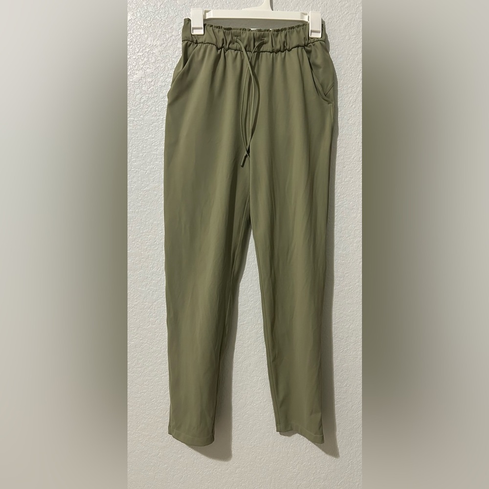 Lululemon Olive Green Lightweight High-Rise Joggers Size 4